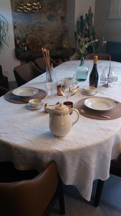 Mas Elena Bed & Breakfast Generargues Bagian luar foto