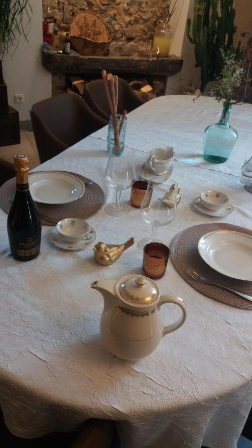 Mas Elena Bed & Breakfast Generargues Bagian luar foto