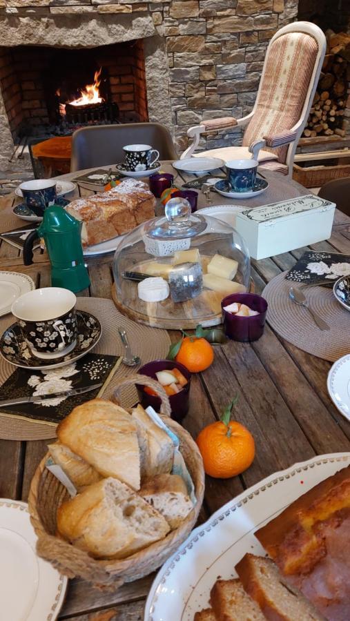 Mas Elena Bed & Breakfast Generargues Bagian luar foto