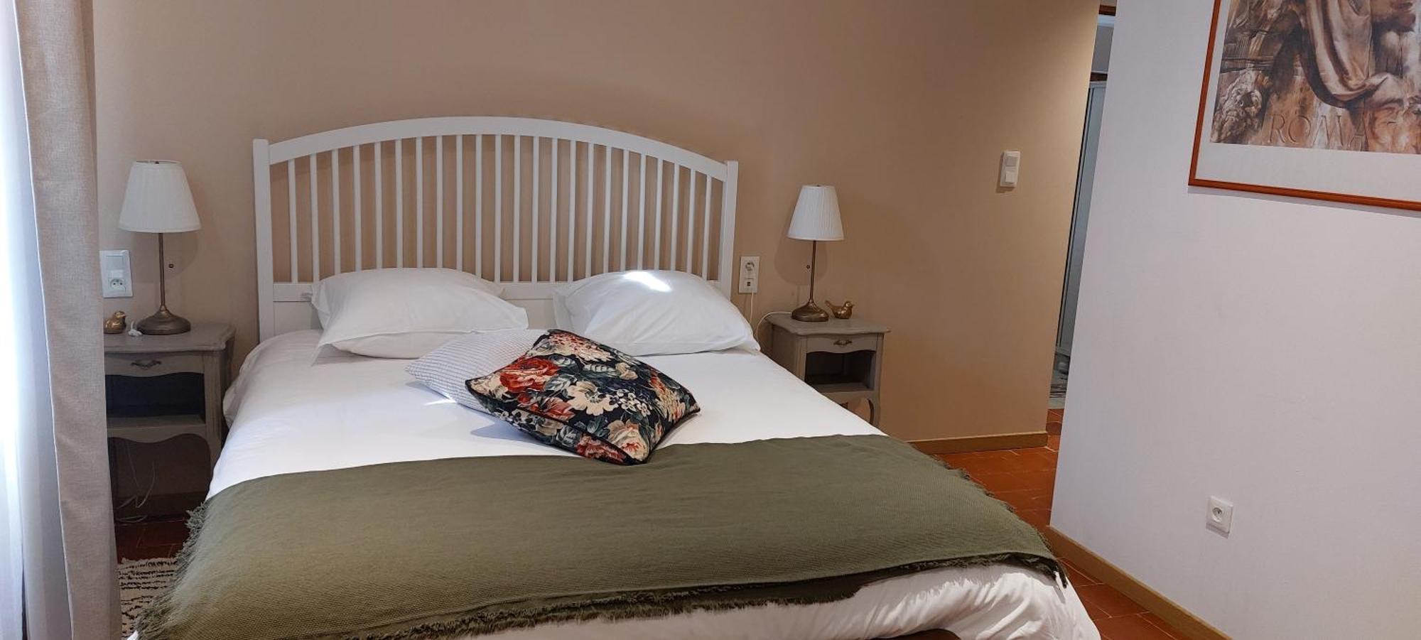 Mas Elena Bed & Breakfast Generargues Bagian luar foto