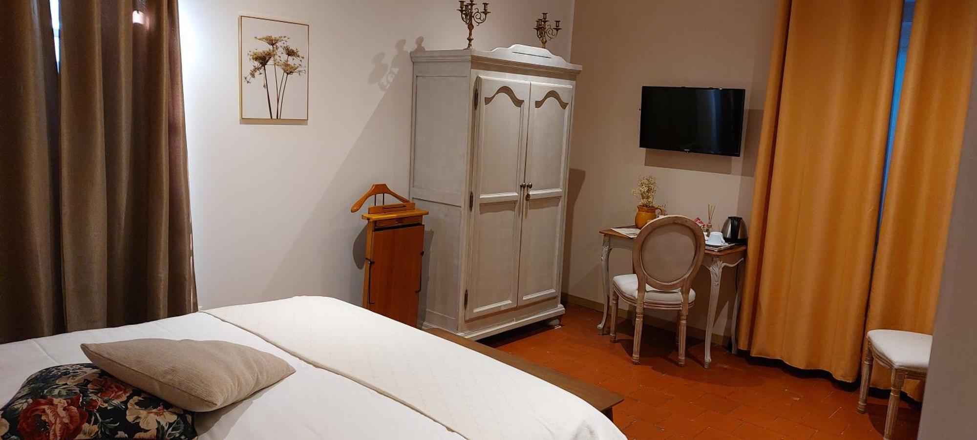 Mas Elena Bed & Breakfast Generargues Bagian luar foto
