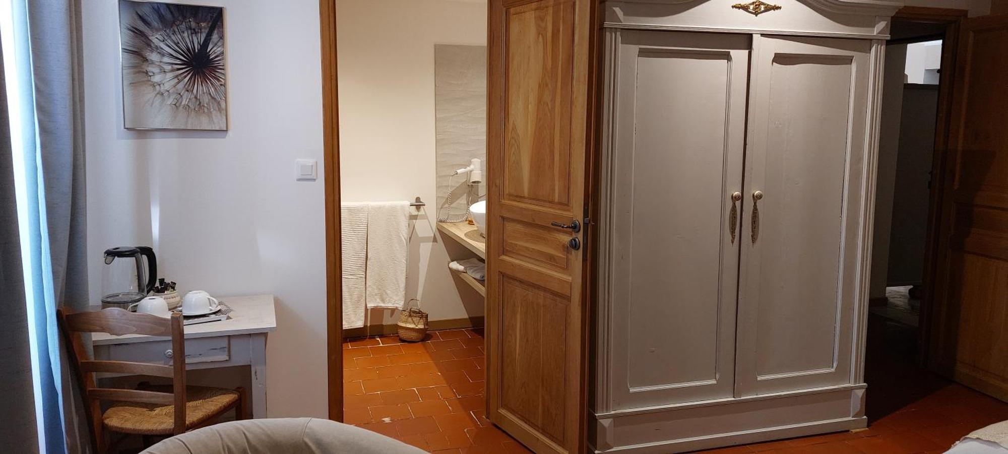 Mas Elena Bed & Breakfast Generargues Bagian luar foto